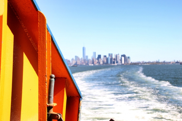 auf der Staten Island Ferry mit Skyline Manhattan