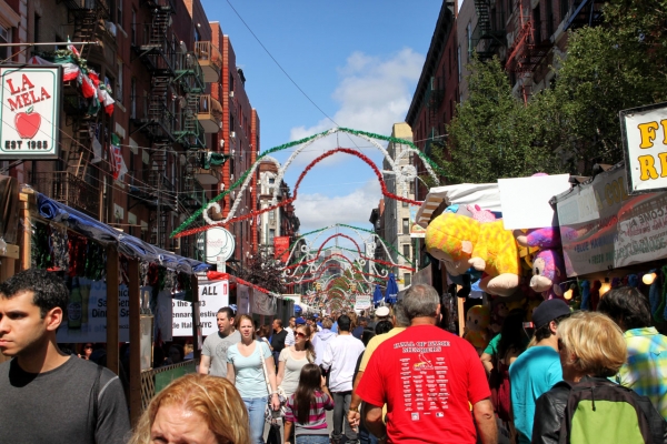  Straßenfest in Little Italy - alle feiern San Gennaro