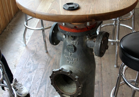 Café in Dumbo / Brooklyn Roasting Company